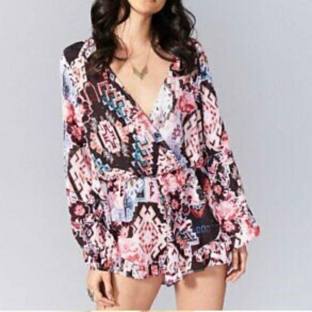 SHOW ME‎ YOUR MUMU Rocky Romper Size Large